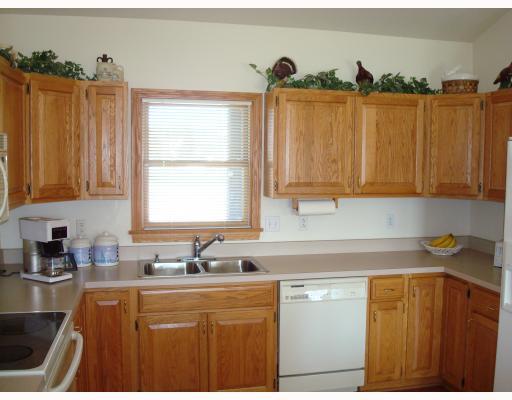 122 Spring Ridge Drive Butler, PA 16001 - Photo 3 of 18 Kitchen. Abundant oak cabinets provide ample storage.