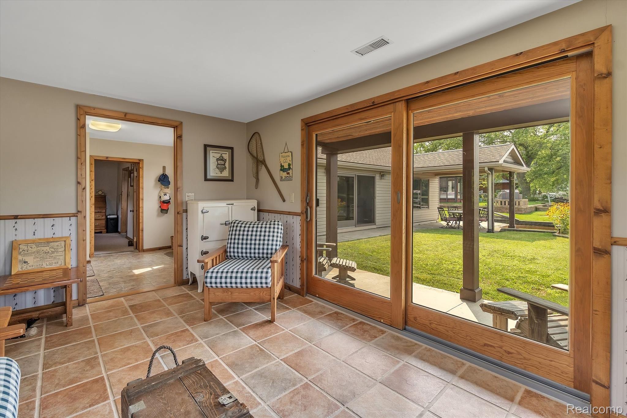 9451 Dexter-Pinckney Road Pinckney, MI 48169 - Photo 16 of 44 9451 DEXTER PINCKNEY Road