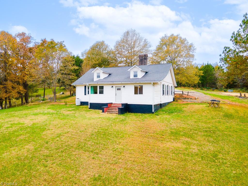 7021 Red Bank Road Germanton, NC 27019 - Photo 4 of 49 Gallery Image 4
