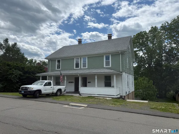 $1,750 | 131 Eastern Drive, Middletown, CT 06457