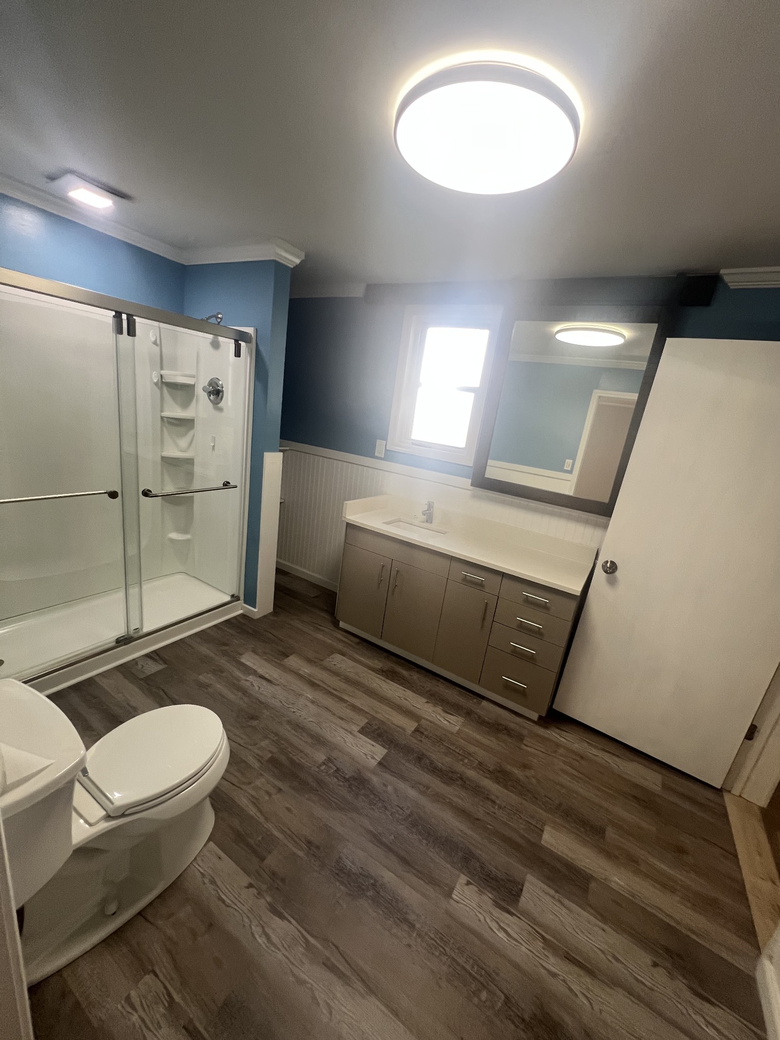 161 Woodlawn Road Pulaski, TN 38478 - Photo 21 of 46 a spacious bathroom with a bathtub shower sink and toilet