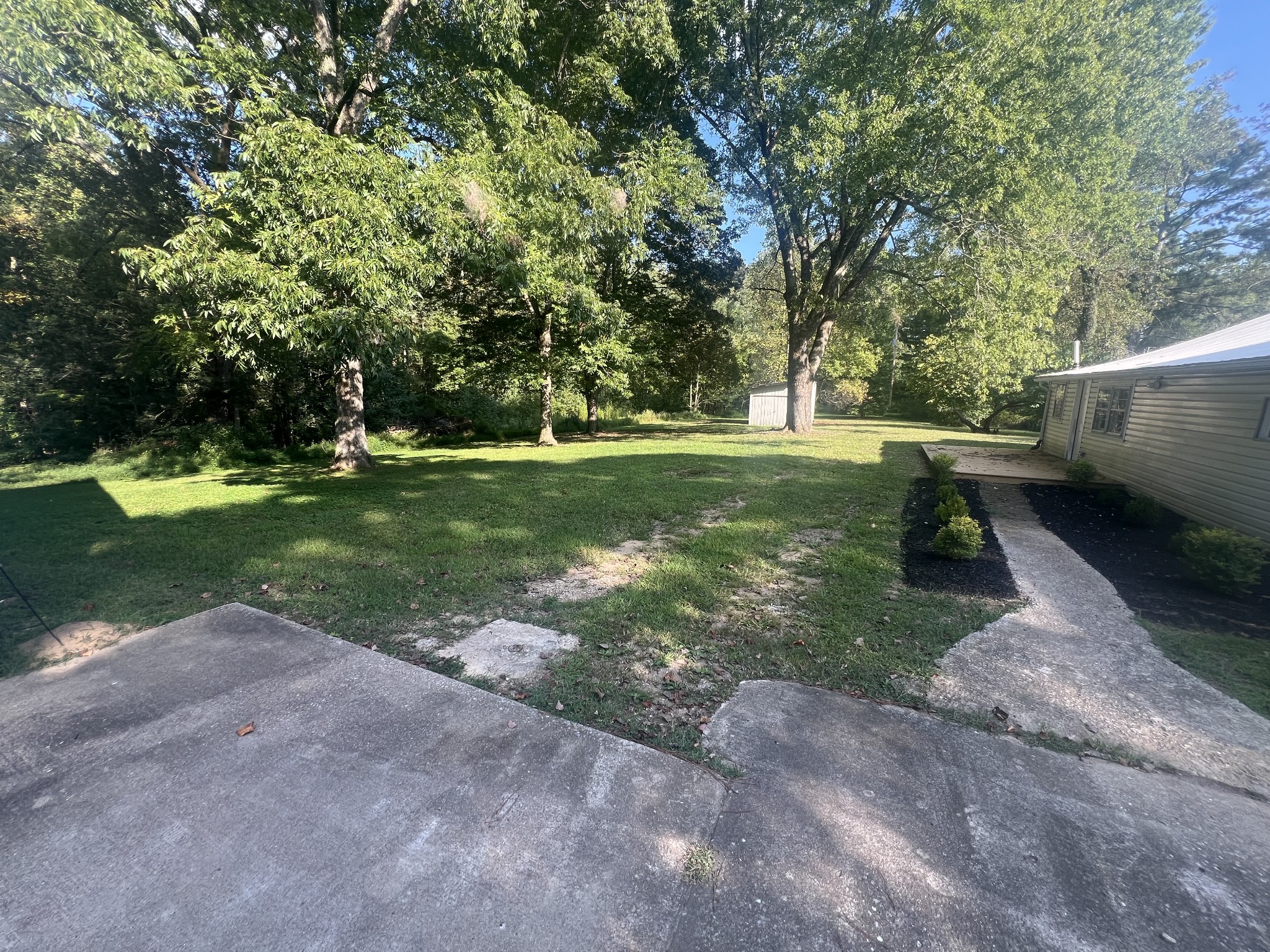 161 Woodlawn Road Pulaski, TN 38478 - Photo 37 of 46 a view of a park with large trees