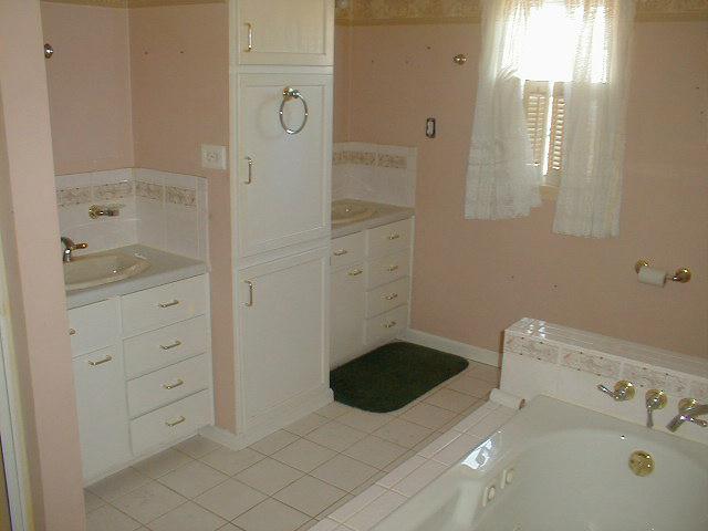 955 Picket Post Walhalla, SC 29691 - Photo 3 of 5 Gallery Image 3