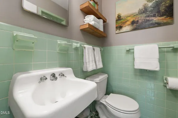 $485,000 | 600 Tinkerbell Road, Chapel Hill, NC 27517