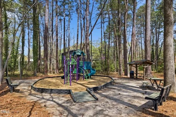 $485,000 | 600 Tinkerbell Road, Chapel Hill, NC 27517
