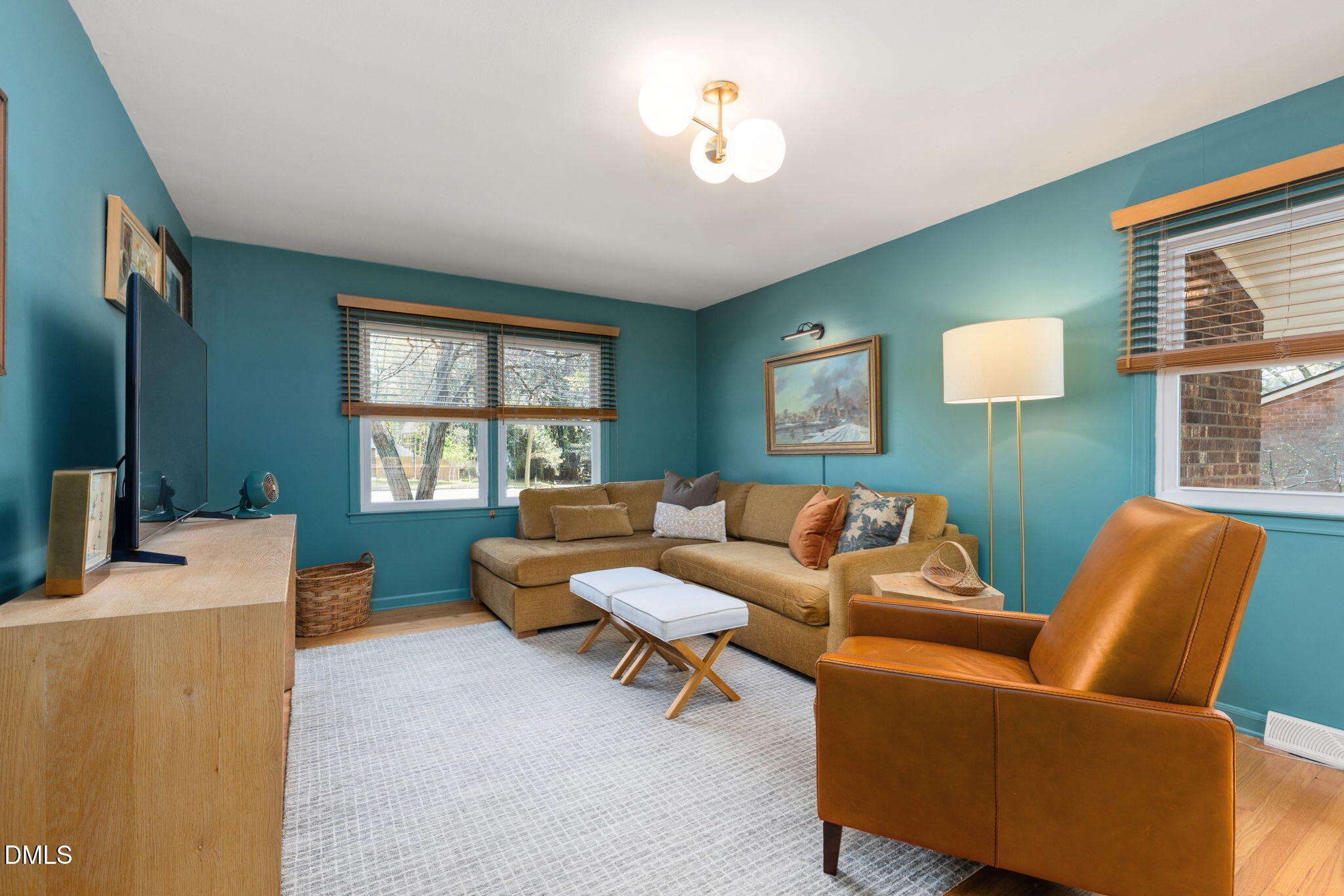 600 Tinkerbell Road Chapel Hill, NC 27517 - Photo 6 of 41 Living Room