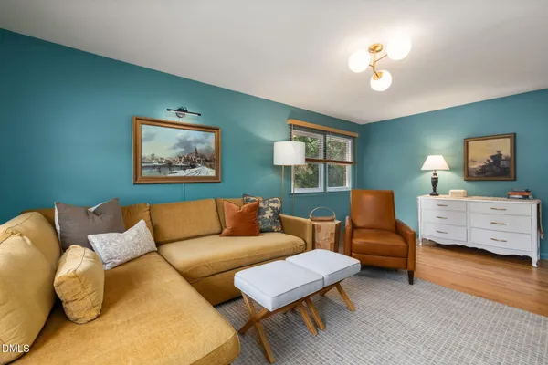 $485,000 | 600 Tinkerbell Road, Chapel Hill, NC 27517