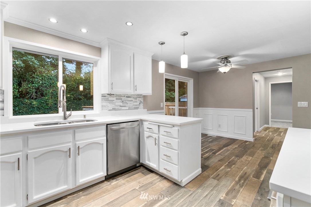 2402 236th Street Southwest Brier, WA 98036 - Photo 12 of 35 Gallery Image 12