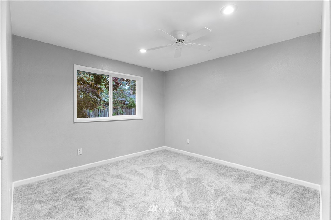 2402 236th Street Southwest Brier, WA 98036 - Photo 25 of 35 Gallery Image 25