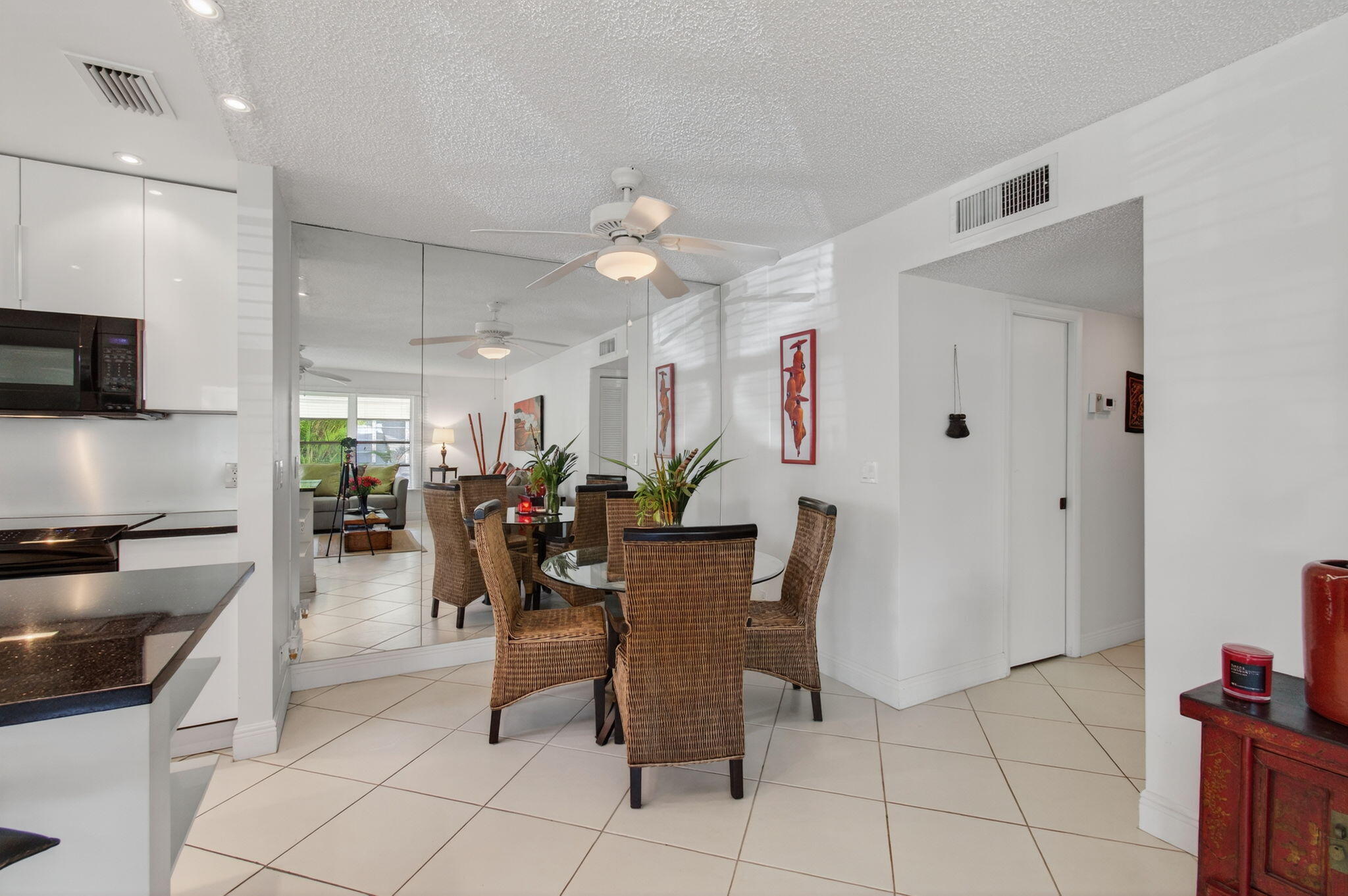 1305 High Point Way Southeast, Unit D Delray Beach, FL 33445 - Photo 15 of 53 Dining area