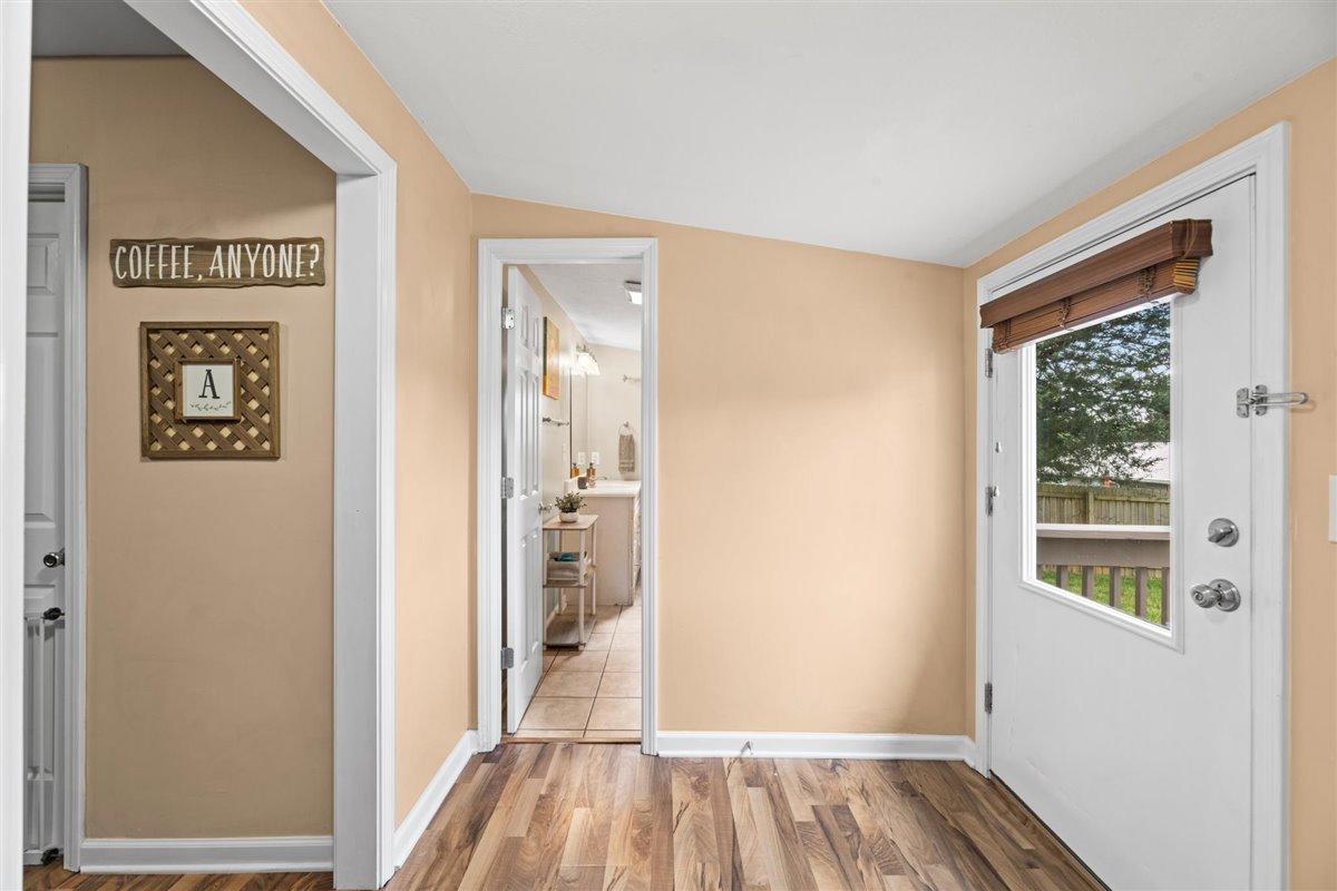 527 Ridge Road Maryville, TN 37803 - Photo 13 of 22 Back entry