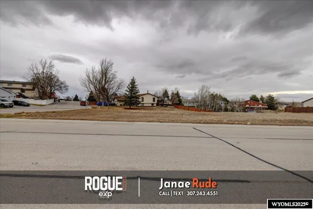 $66,000 | 820 Grove Street, Glenrock, WY 82637