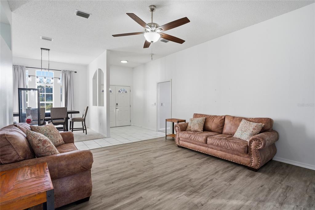 11372 Patch Street Spring Hill, FL 34609 - Photo 6 of 40