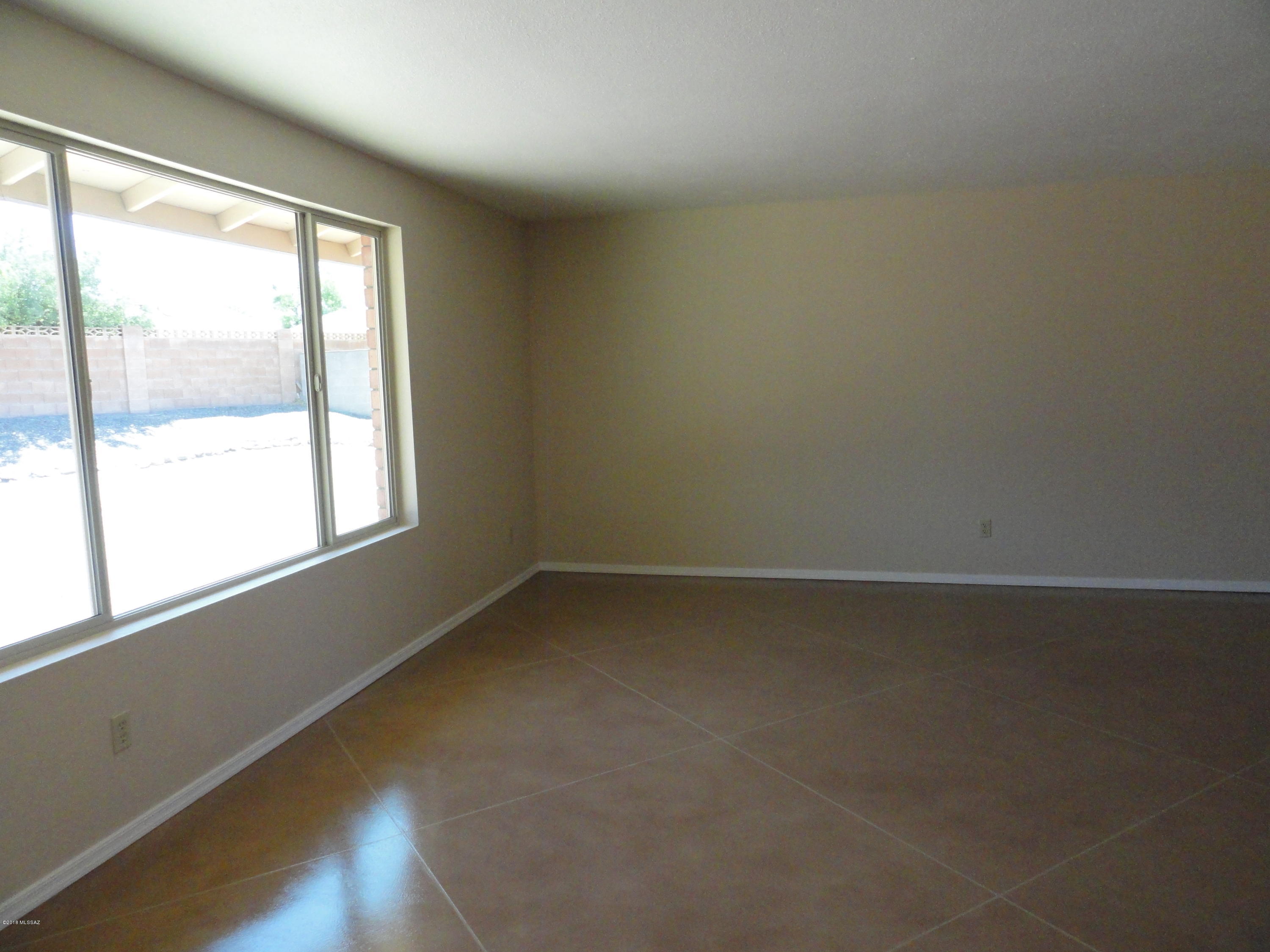 10015 East Susan Rae Place Tucson, AZ 85748 - Photo 4 of 20