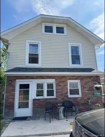 a view of a house with outdoor space