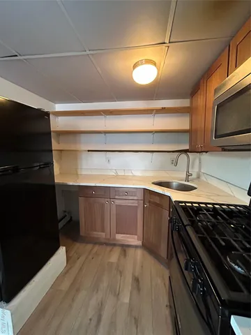 $2,200 | 25 Auburn Avenue, Unit 1, Bay Shore, NY 11706