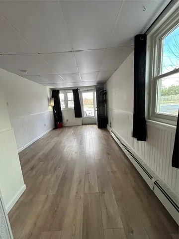 $2,200 | 25 Auburn Avenue, Unit 1, Bay Shore, NY 11706