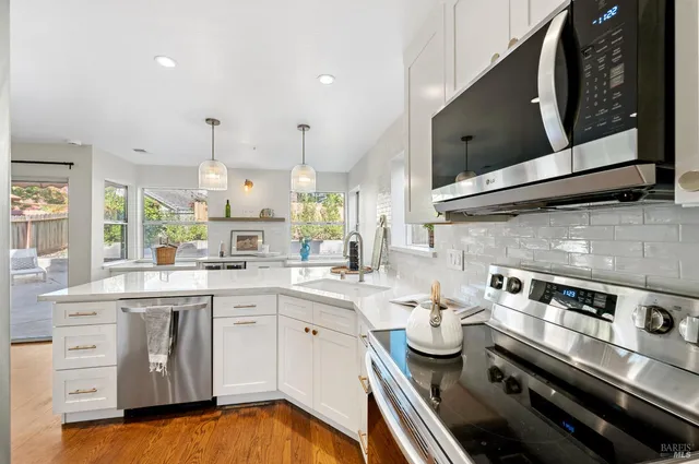 $915,000 | 16 Winestone Court, Napa, CA 94558