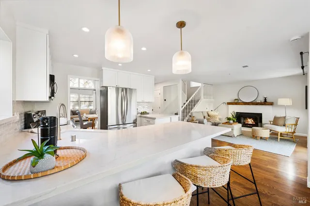 $915,000 | 16 Winestone Court, Napa, CA 94558