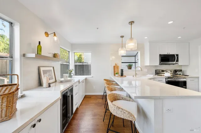 $915,000 | 16 Winestone Court, Napa, CA 94558