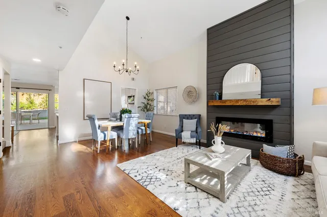 $915,000 | 16 Winestone Court, Napa, CA 94558