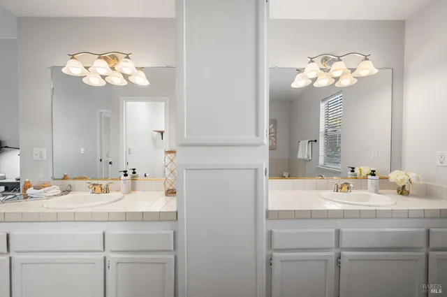 $915,000 | 16 Winestone Court, Napa, CA 94558