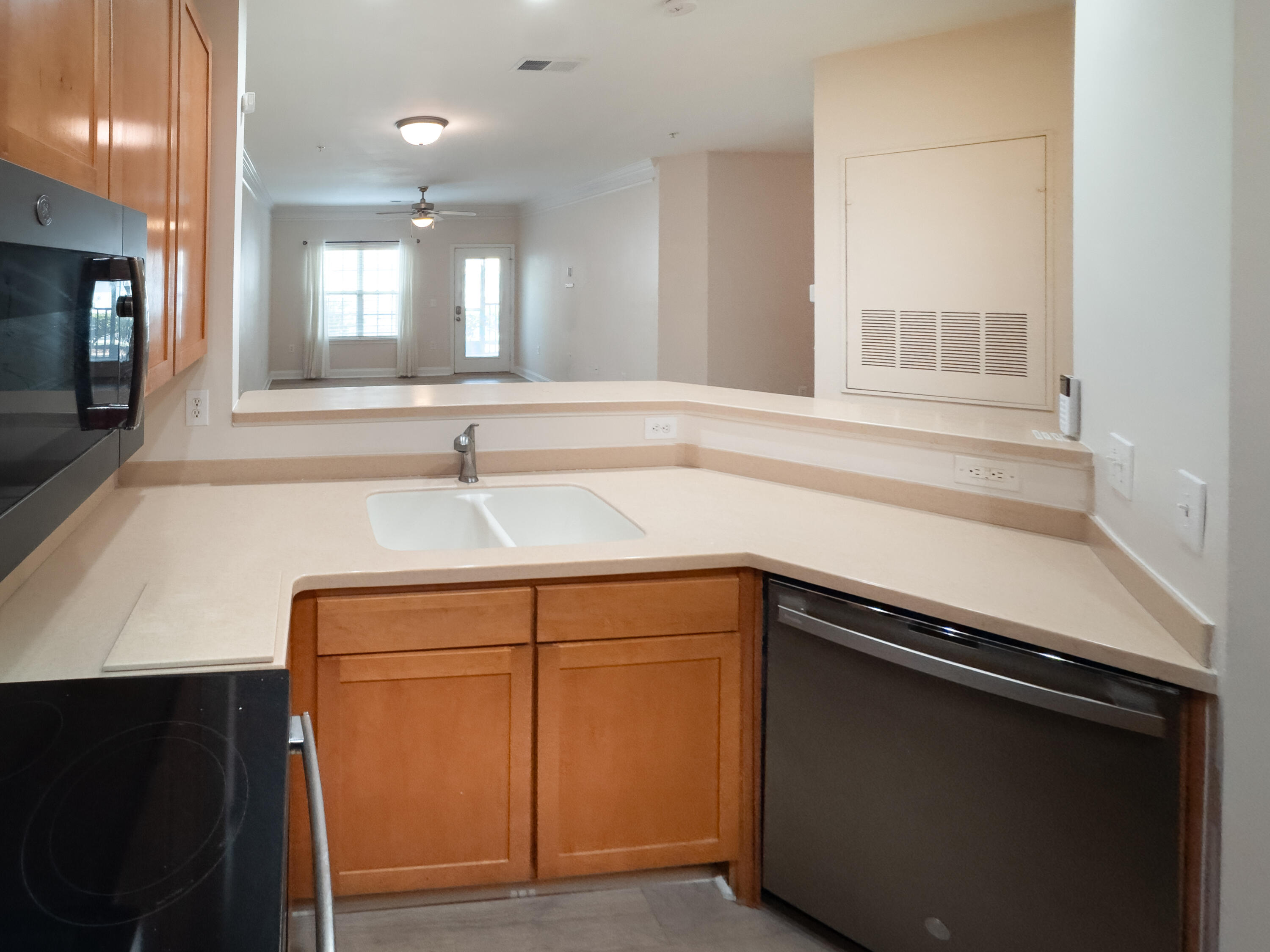 1307 Basildon Road Mount Pleasant, SC 29466 - Photo 14 of 50 1307 Basildon Rd_Brett Martin Photograph