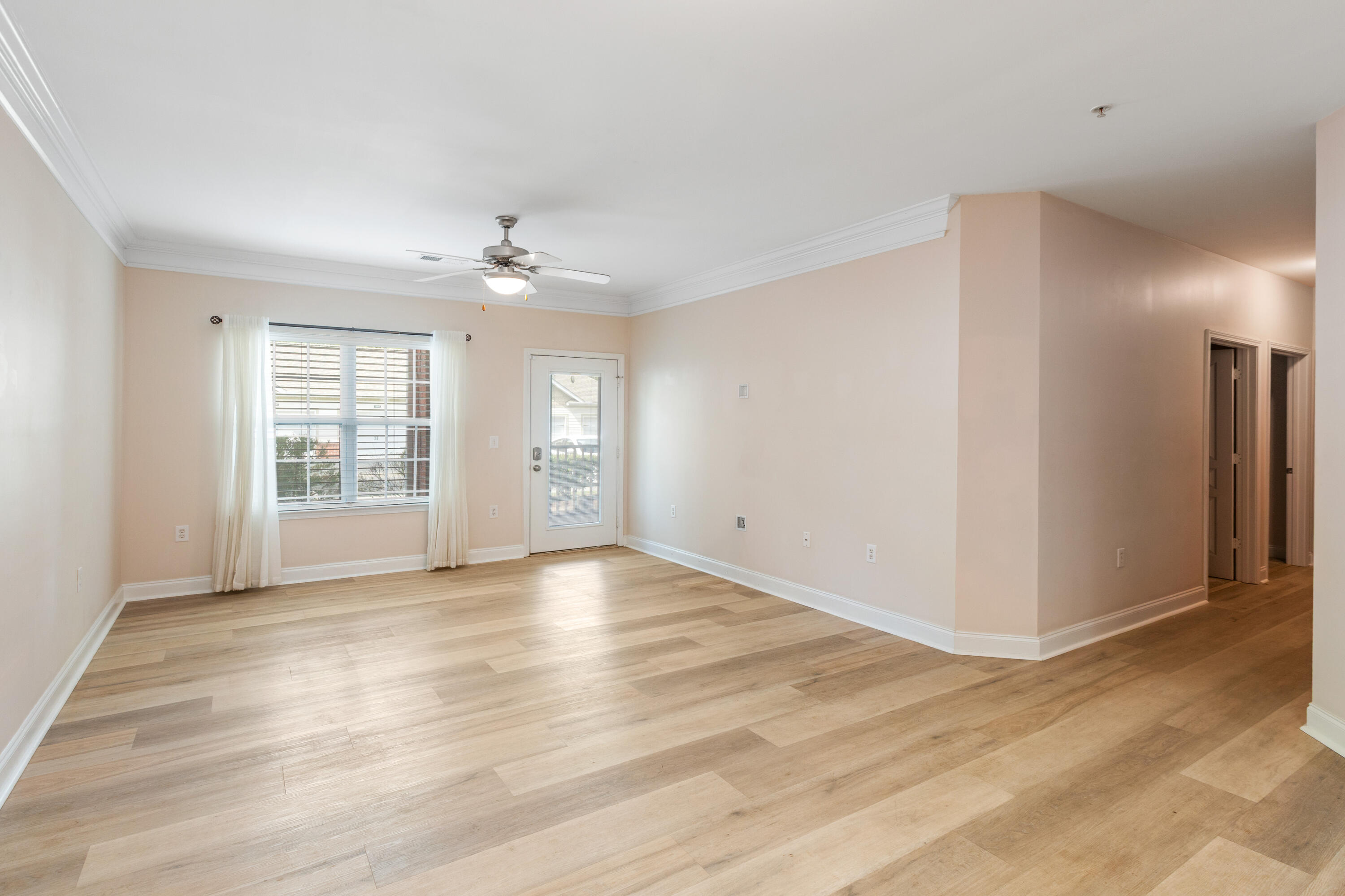 1307 Basildon Road Mount Pleasant, SC 29466 - Photo 9 of 50 1307 Basildon Rd_Brett Martin Photograph