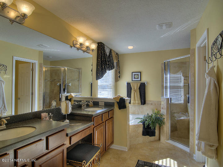 1583 Falkland Road East Jacksonville, FL 32221 - Photo 3 of 33 2260Edgewater_GlenEagle_Bath2_FB