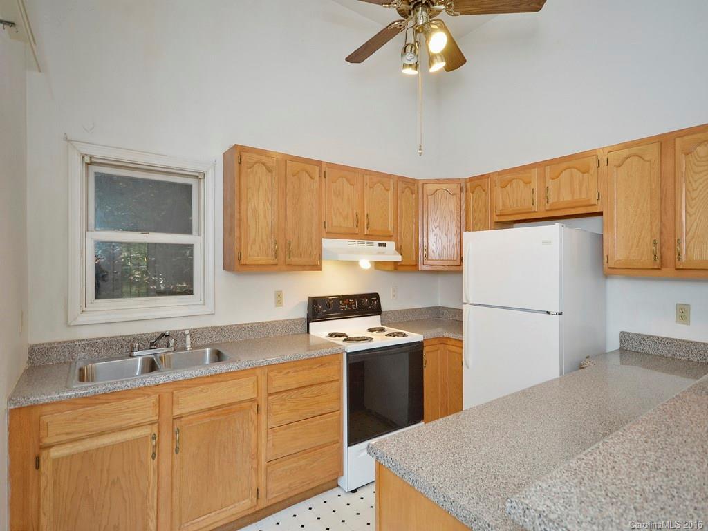 47 A Fair Oaks Road Arden, NC 28704 - Photo 5 of 9 Gallery Image 5
