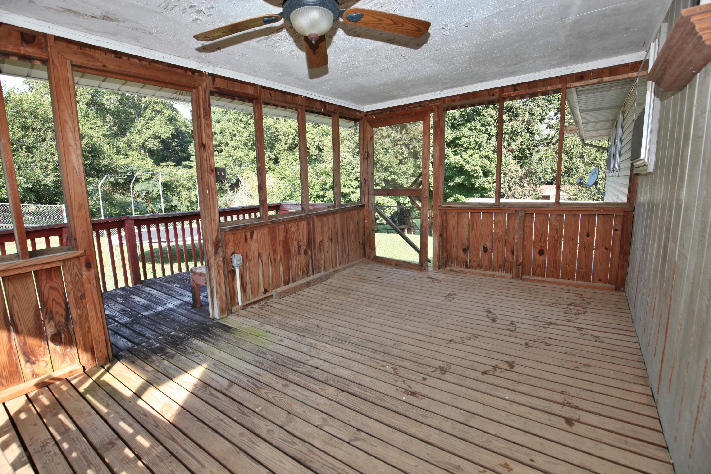 314 Oak Road Powell, TN 37849 - Photo 14 of 14 Back Deck