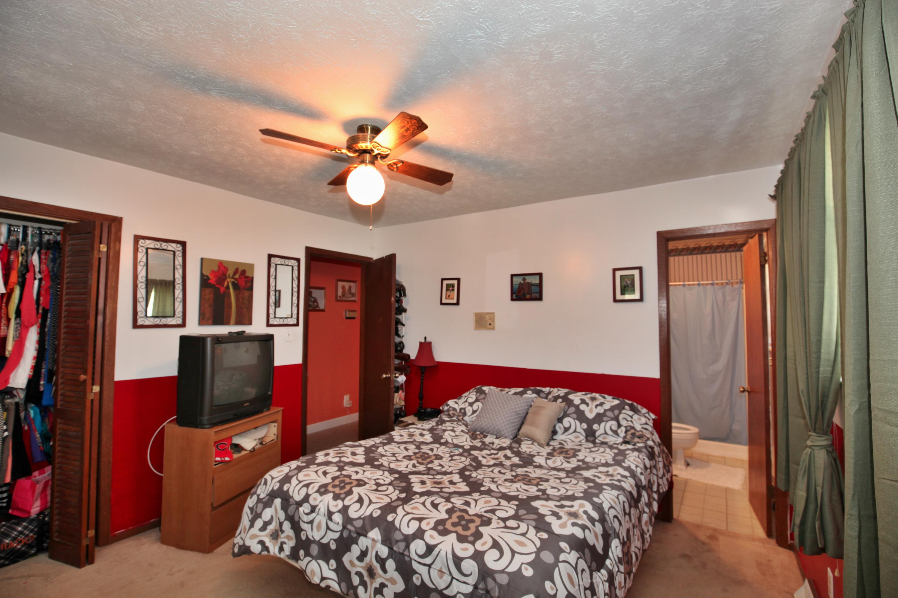 314 Oak Road Powell, TN 37849 - Photo 8 of 14 Master Bedroom