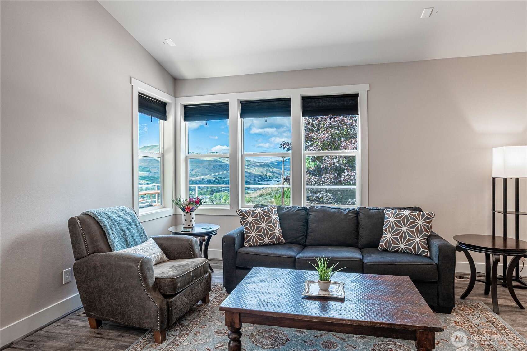 1000 Sunset Lane Chelan, WA 98816 - Photo 7 of 37