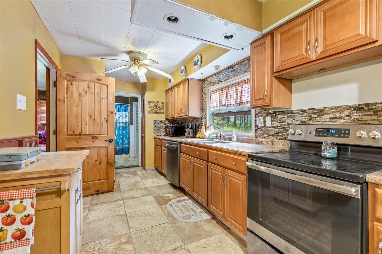 10239 Pine Drive Bismarck, MO 63624 - Photo 22 of 45