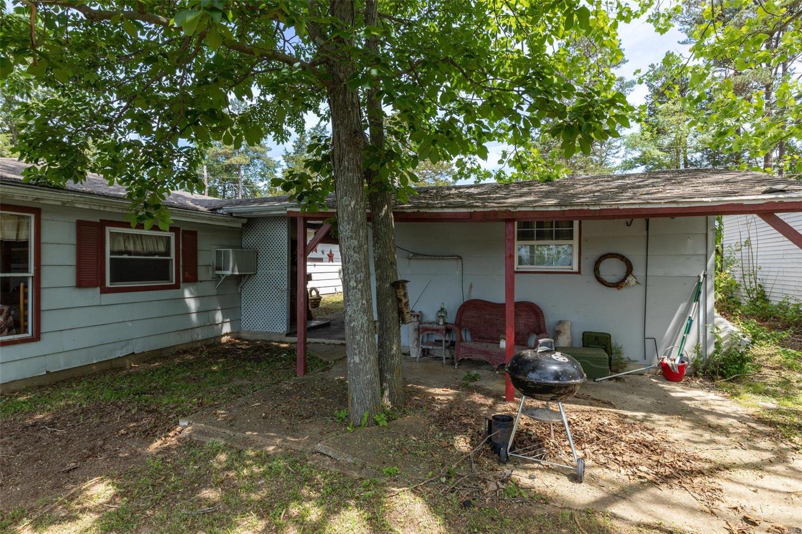 10239 Pine Drive Bismarck, MO 63624 - Photo 4 of 45