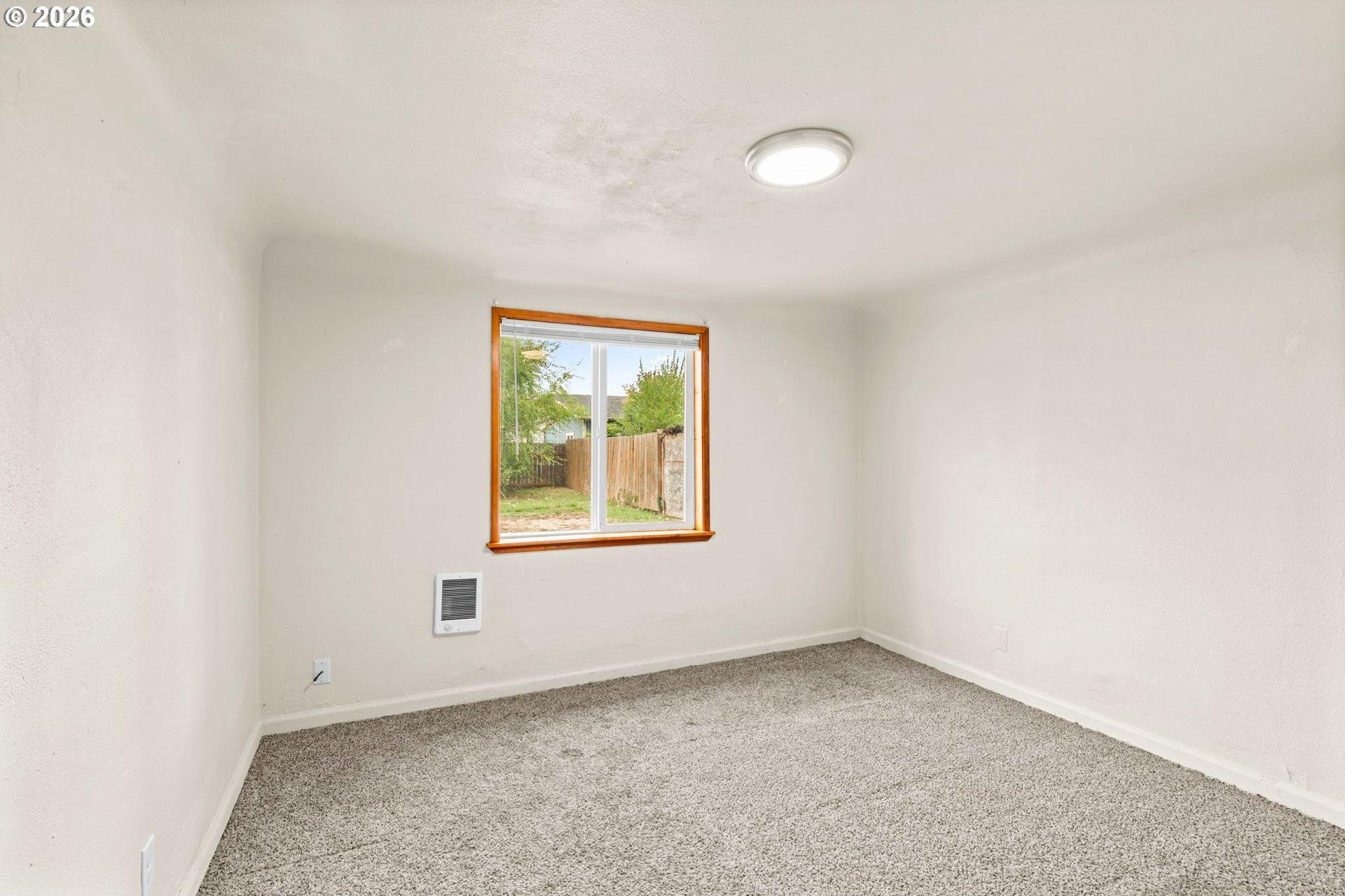 4268 Daisy Street Springfield, OR 97478 - Photo 20 of 29 Gallery Image 20