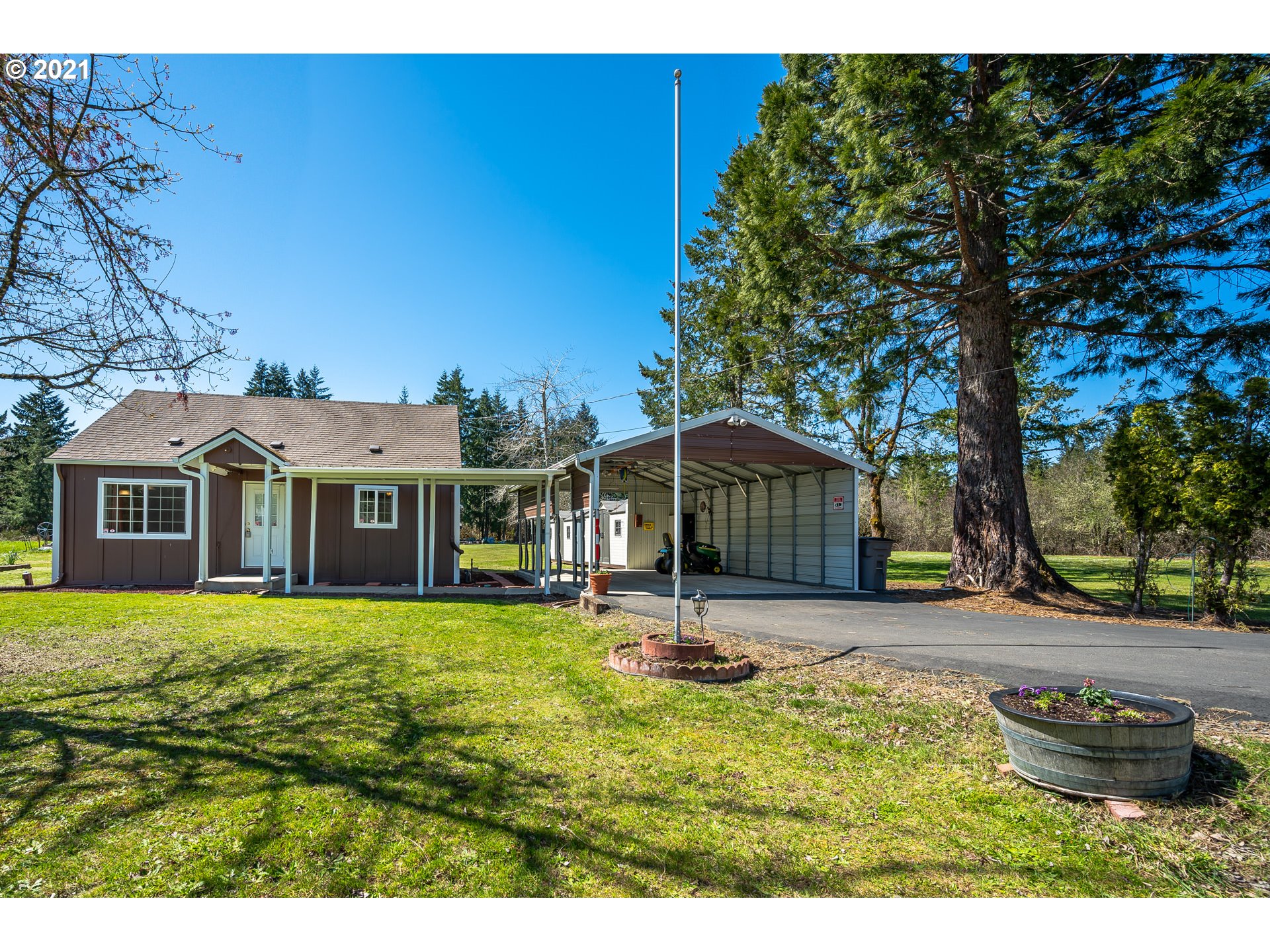 9345 Grand Ronde Road Grand Ronde, OR 97347 - Photo 5 of 32