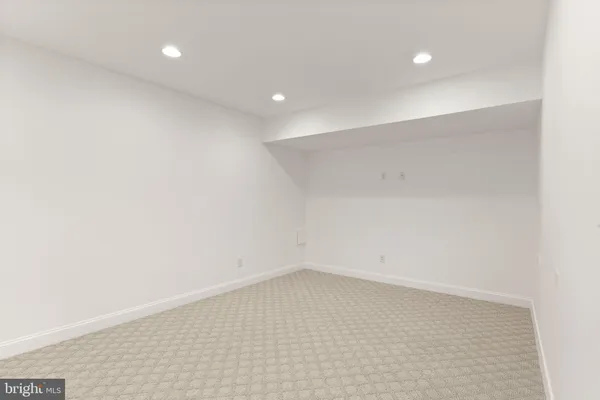 $2,400 | 16127 Hinman Place, Haymarket, VA 20169