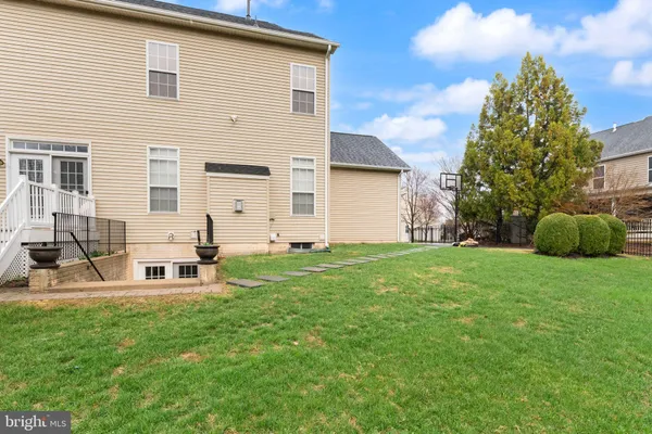$2,400 | 16127 Hinman Place, Haymarket, VA 20169