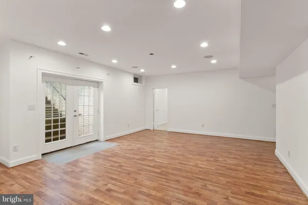 $2,400 | 16127 Hinman Place, Haymarket, VA 20169