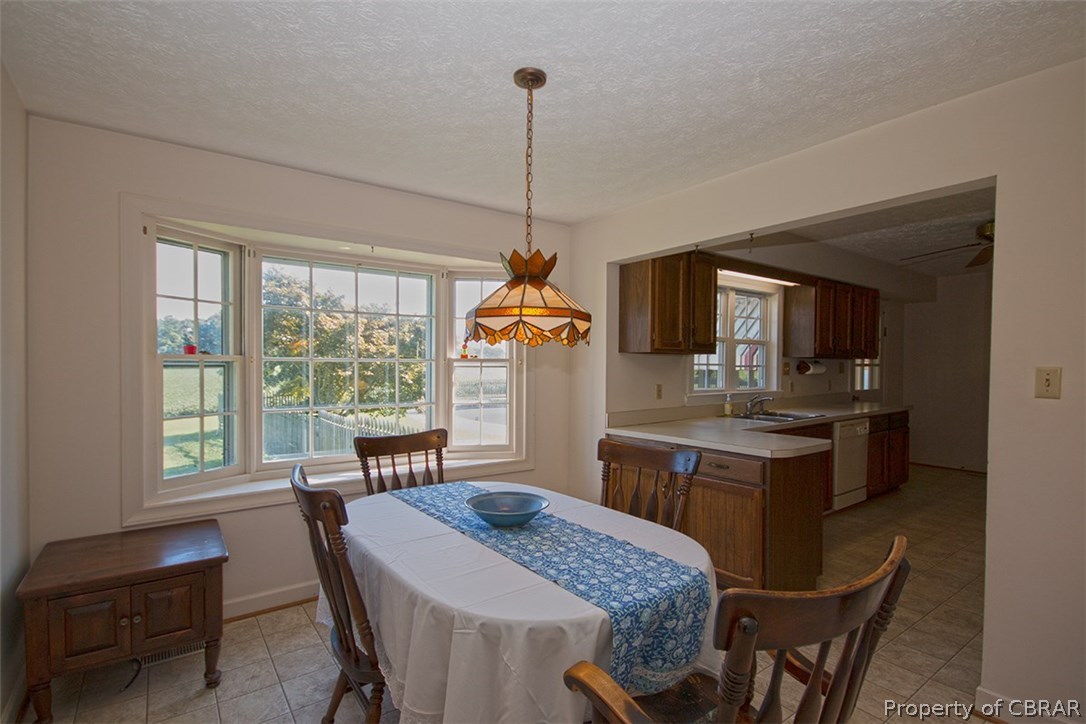 11532 Harcum Road Gloucester, VA 23061 - Photo 13 of 34