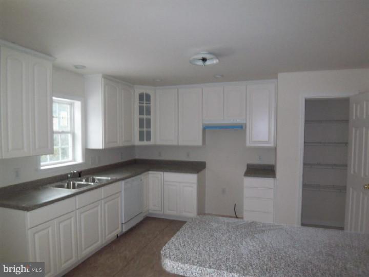 67 Victory Road Bridgeton, NJ 08302 - Photo 2 of 16 Gallery Image 2