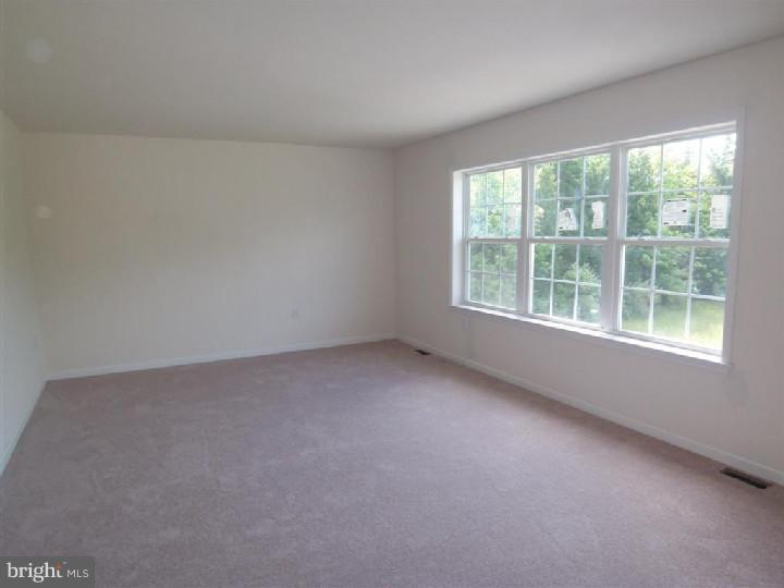 67 Victory Road Bridgeton, NJ 08302 - Photo 8 of 16 Gallery Image 8