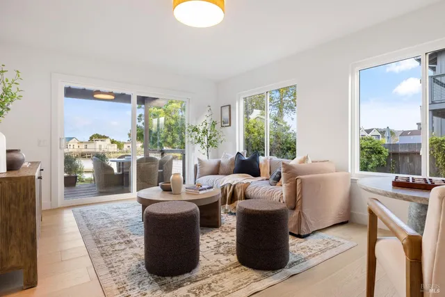 $2,725,000 | 202 Riviera Circle, Larkspur, CA 94939