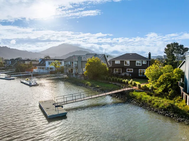 $2,725,000 | 202 Riviera Circle, Larkspur, CA 94939