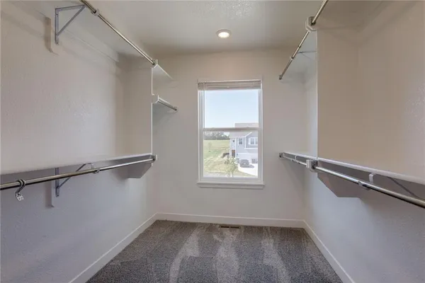 $2,600 | 3717 Southwest Knoxville Court, Lee's Summit, MO 64082