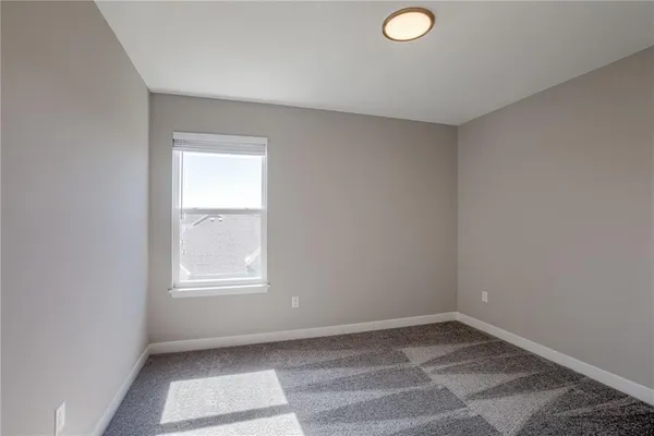 $2,600 | 3717 Southwest Knoxville Court, Lee's Summit, MO 64082