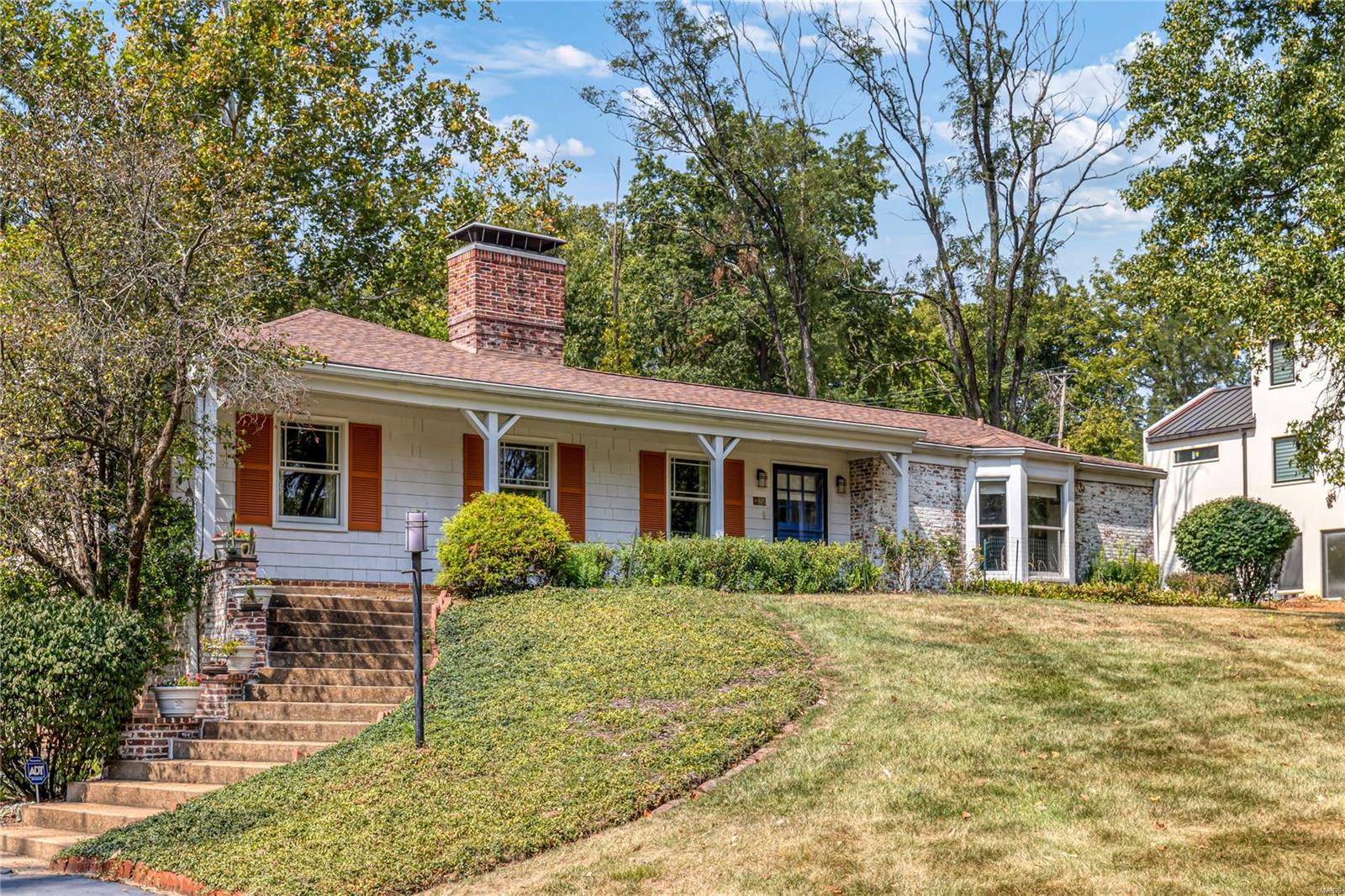 22 Balcon Estates St. Louis, MO 63141 - Photo 2 of 54