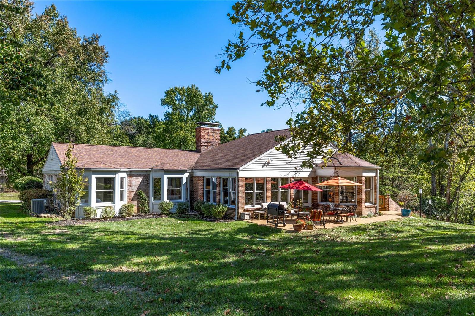 22 Balcon Estates St. Louis, MO 63141 - Photo 3 of 54