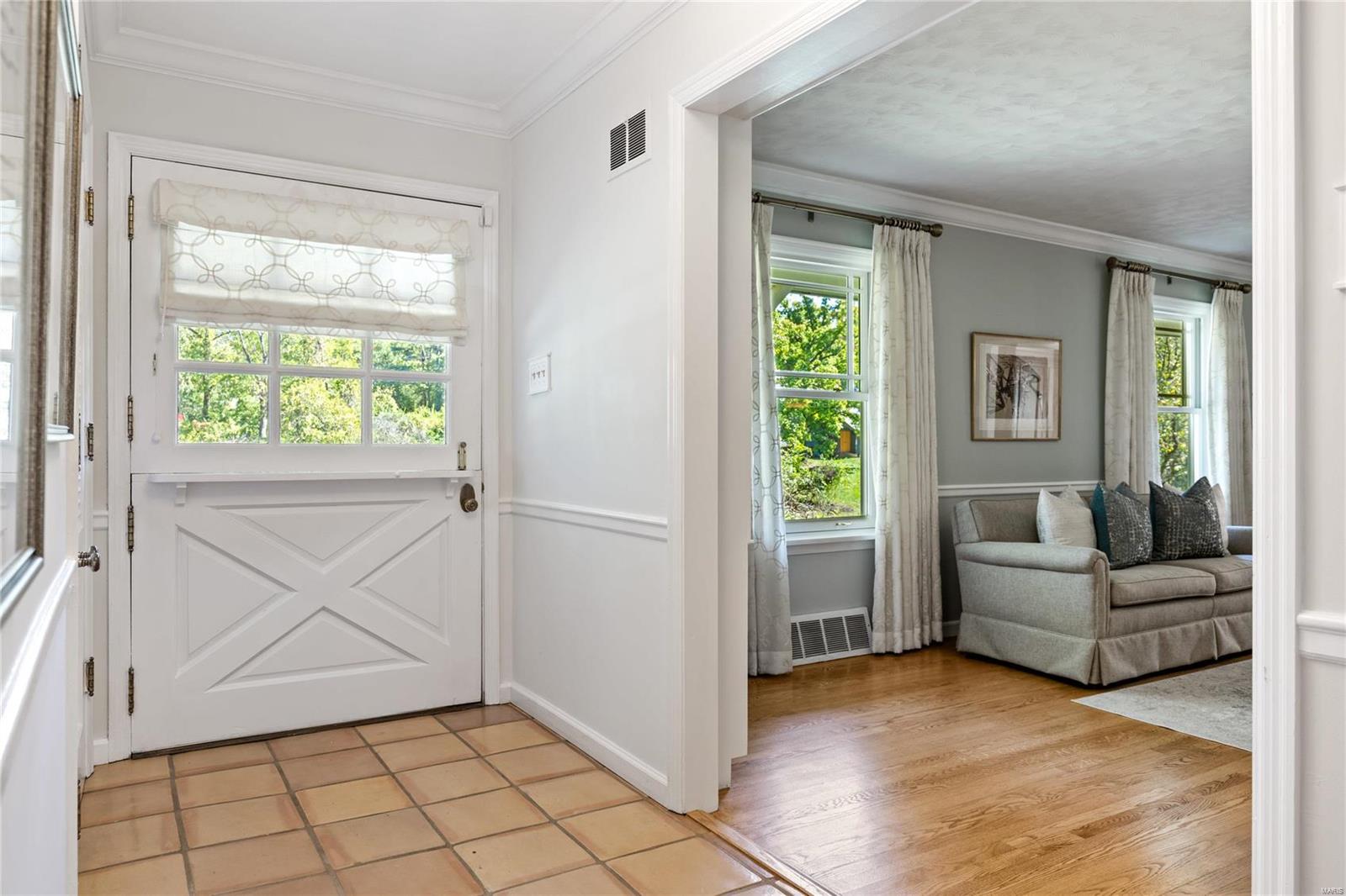 22 Balcon Estates St. Louis, MO 63141 - Photo 6 of 54